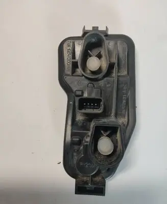 Nissan Qashqai Tail light bulb cover holder 89503244