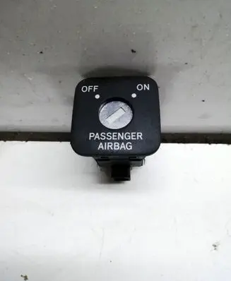 Toyota Corolla Verso AR10 Passenger airbag on/off switch 1368N76