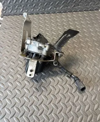 Audi A3 S3 8V Secondary air pump 04E959231A