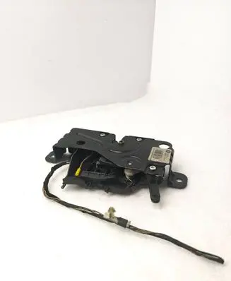 BMW 5 G30 G31 G38 Loading door lock C33550100 16367210 UK738328305