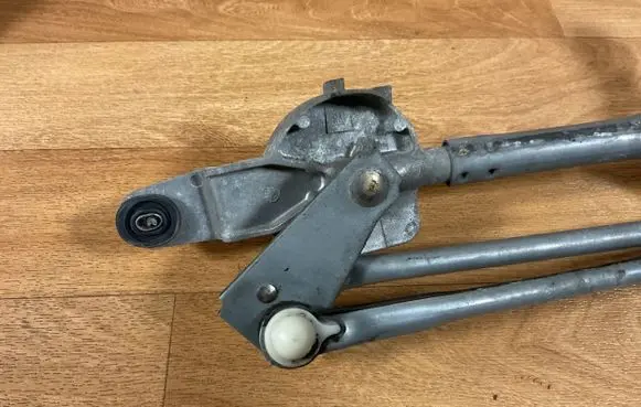 Opel Insignia A Front wiper linkage 