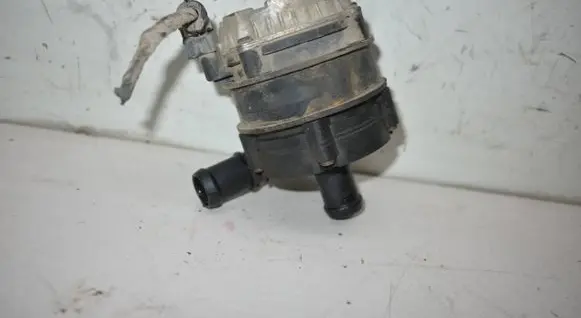 Audi A3 S3 8V Electric auxiliary coolant/water pump 04L965567