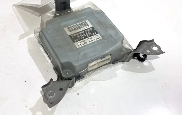 Toyota Prius (XW20) Gearbox control unit/module 89535-47020