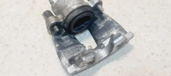 Ford Focus Front brake caliper 813 6NS