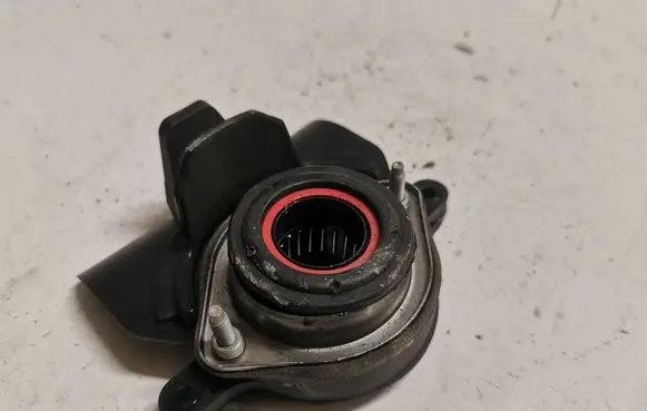 Jaguar F-Type Front upper strut mount 6W833FS67AE