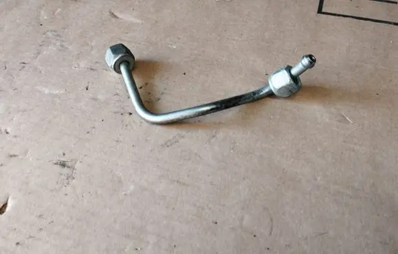 Mitsubishi ASX Fuel injector supply line/pipe 