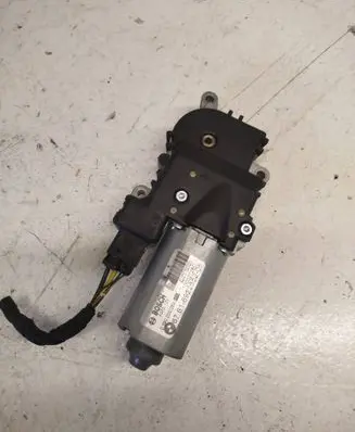 BMW 5 E60 E61 Sunroof motor/actuator 0390200053 10002728C 6922652