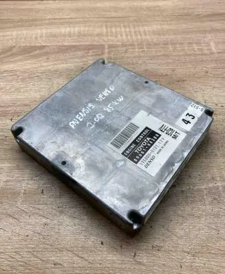 Toyota Avensis Verso Engine control unit/module ECU 8966144300 1758005121 Used