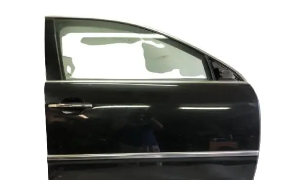 Volkswagen Phaeton Front door