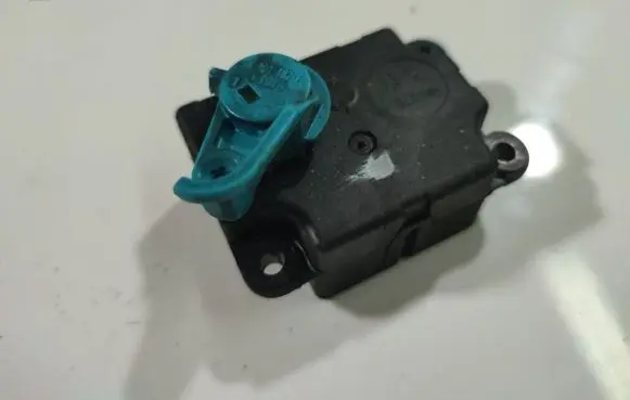 Nissan Note (E11) Air flap motor/actuator