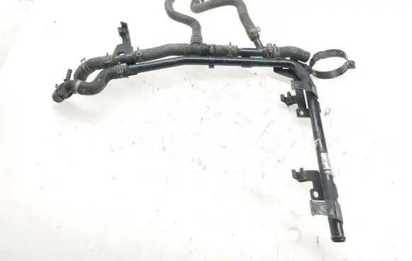 Volkswagen Touareg II Engine coolant pipe/hose 7P0121070AB 7P0121101J