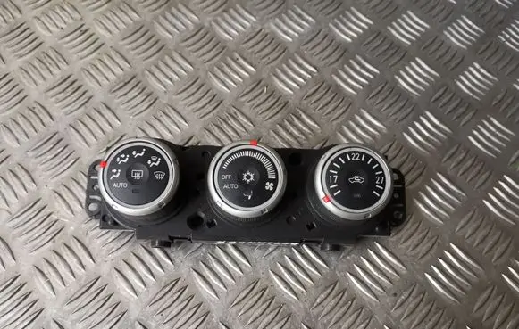 Mitsubishi Outlander Climate control unit 7820A082XB