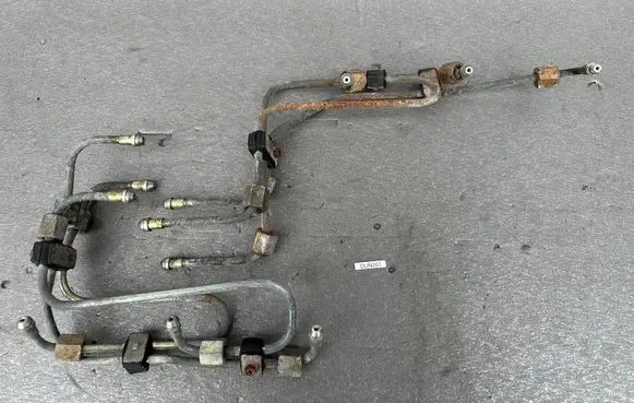 Nissan Patrol Y61 Fuel line pipe 16681VB301 16683V7210 16680VB301