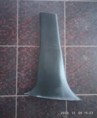 Subaru Legacy (D) pillar trim (bottom) 94022AG110