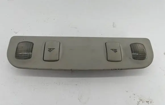 Audi A4 S4 B7 8E 8H Rear seat light 8E0947111A