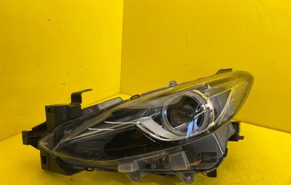 Mazda 3 III Headlight/headlamp bhr251040