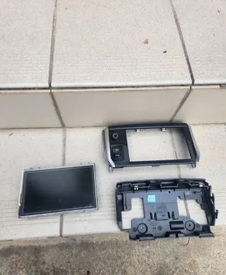 Peugeot 2008 I Screen/display/small screen 9825029180