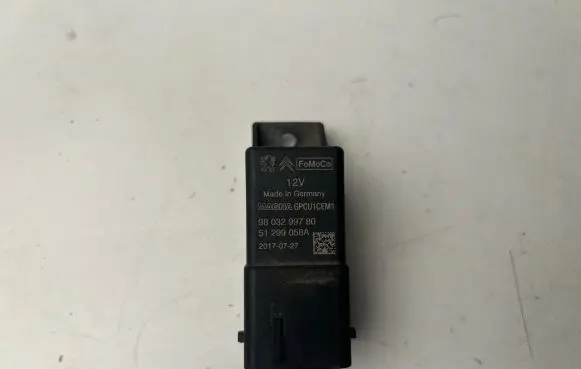 Ford Mondeo MK V Glow plug pre-heat relay 9803299780