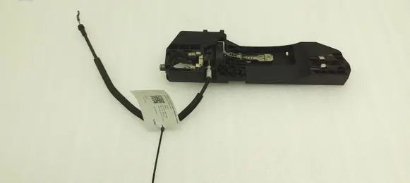 Rear door exterior handle/bracket
