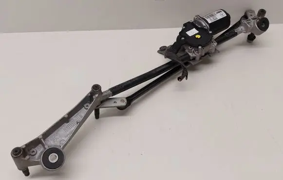 Mercedes-Benz CLA C117 X117 W117 Front wiper linkage and motor A1769061800 A1768200040