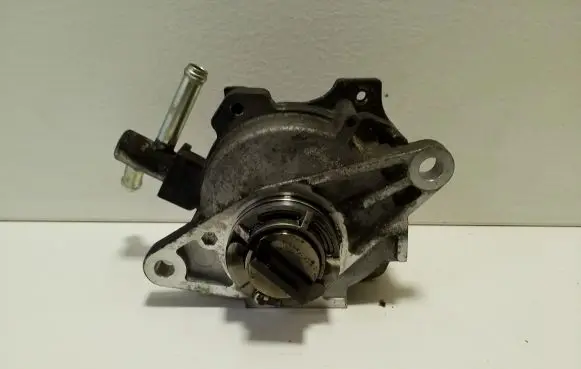 Mitsubishi Outlander Vacuum pump
