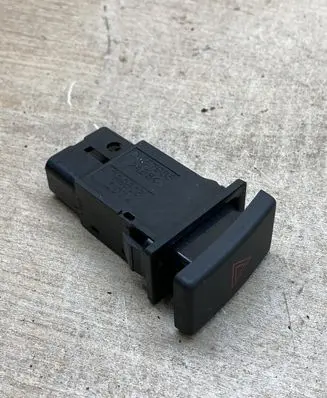 Toyota Avensis T250 Hazard light switch 157963