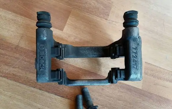 Citroen C4 II Picasso Brake caliper pad carrier rear 1608999180 772417