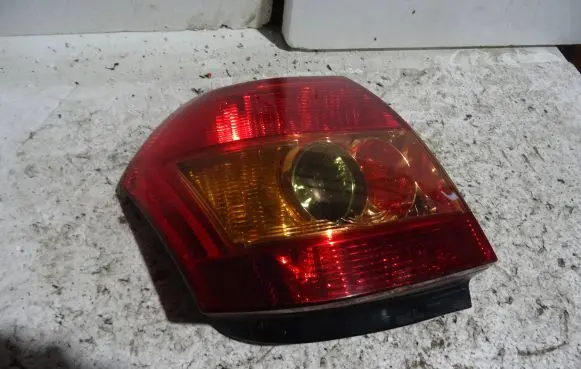 Toyota Corolla E120 E130 Rear/tail lights 8155002301 V259BR 00705093