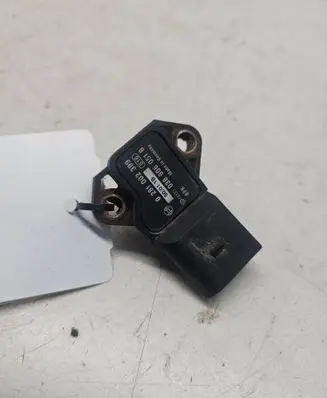 Volkswagen Golf IV Air pressure sensor 038906051B