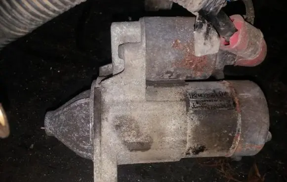 Mitsubishi Carisma Starter motor MD356104