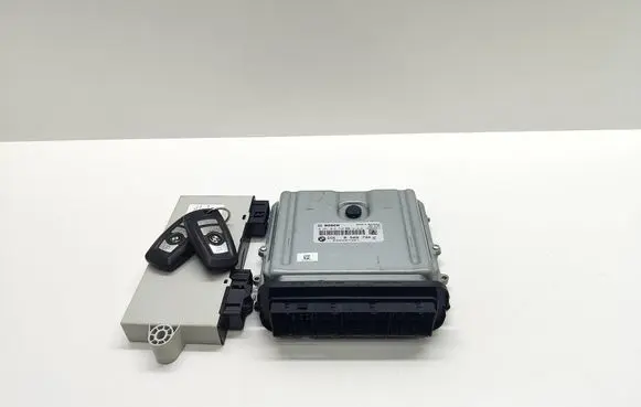 BMW 5 F10 F11 Engine ECU kit and lock set 850979401 0281016748 0281016748810