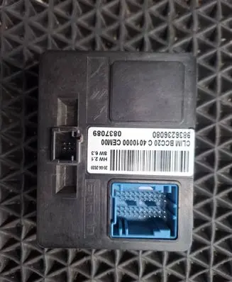 Peugeot 208 II Air conditioner control unit module 
