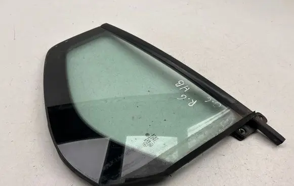 Volkswagen Golf IV Rear vent window glass DOT27M23100AS2 E000184 43R001057