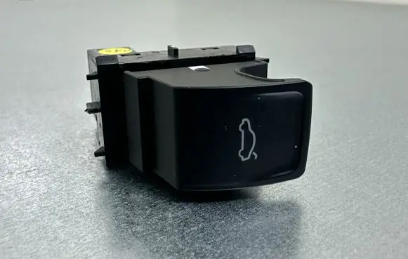 Volkswagen Tiguan Allspace Tailgate opening switch 3G0959831