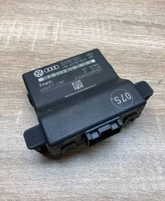 Volkswagen PASSAT B6 Gateway control module 3C0907530C 3C0907951A