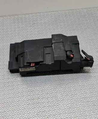 Renault Megane III Fuse module 403880432R 20120407