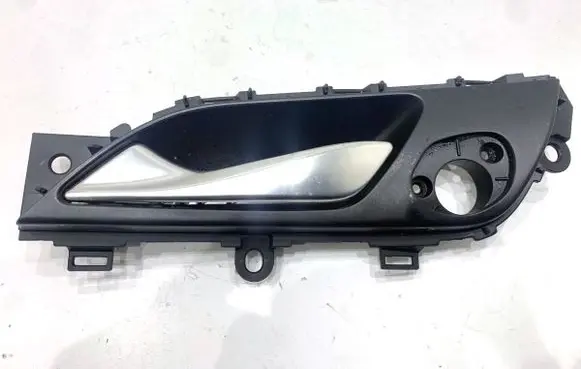 Hyundai i40 Front door interior handle 25111-72800