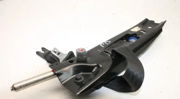 Volvo XC70 Front seatbelt