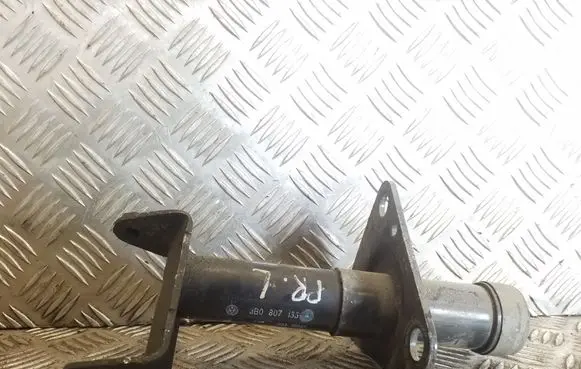 Volkswagen PASSAT B5 Front bumper shock/impact absorber 3B0807133A