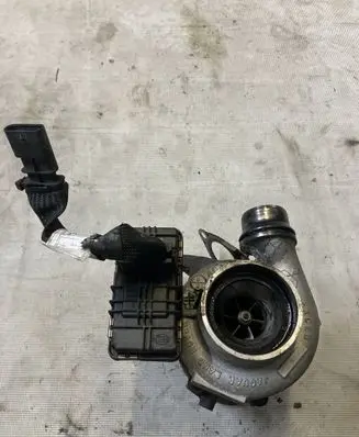 Land Rover Range Rover Velar Turbo G4D36K682AH 6NW01043027