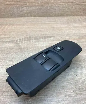 Mitsubishi Colt CZ3 Electric window control switch MR587959 C8DD342M