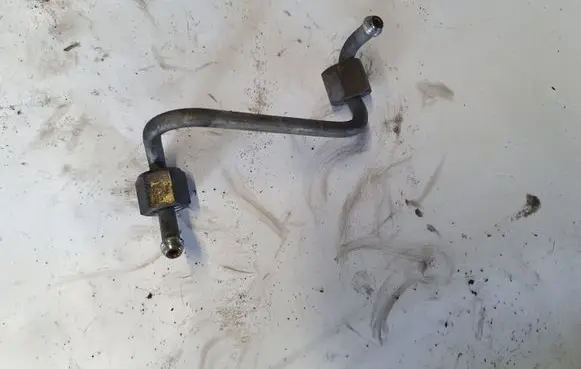 BMW 5 E39 Fuel injector supply line/pipe NOCODE