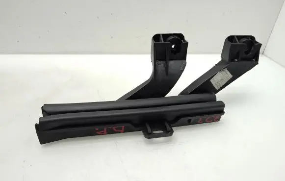 Peugeot 308 Front door windshield rail 9802147980