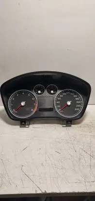 Ford Focus Speedometer (instrument cluster) 7M5T10849