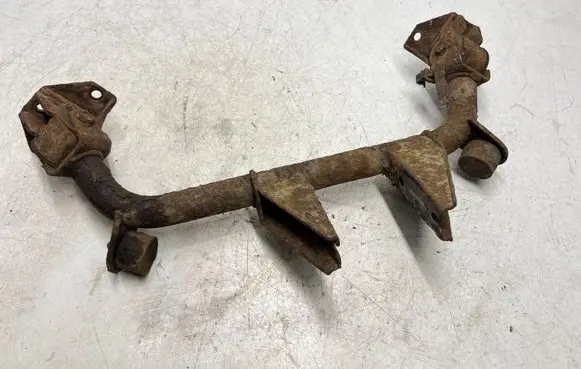 Suzuki SX4 Rear differential/diff mount bracket