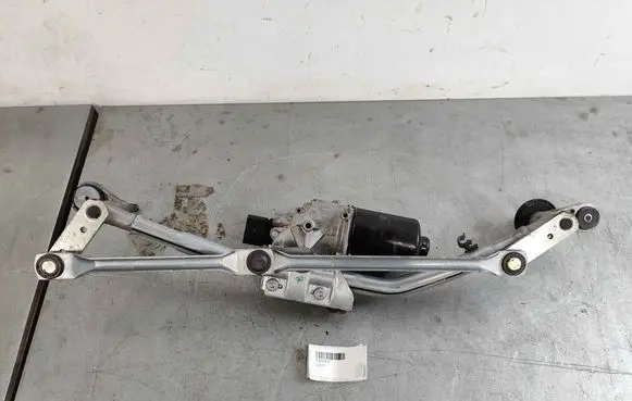 Jaguar XE Front wiper linkage and motor T2H23527