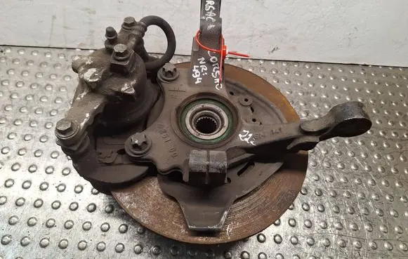 Opel Corsa C Front wheel hub spindle knuckle S25056494 13154318