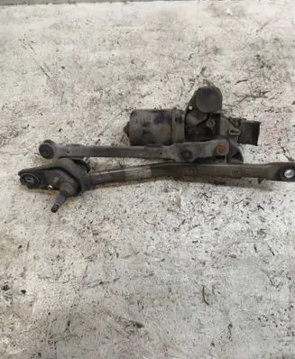 Toyota Aygo AB10 Front wiper linkage and motor 53565002