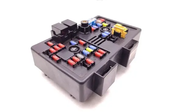Chevrolet Captiva Fuse module 9682108282