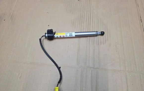 Audi A5 Bonnet Pedestrian Airbag Actuator 8N0823623C